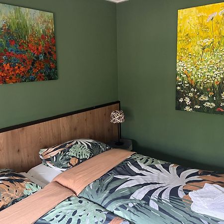 Hoeve Veganza B&B Vlagtwedde Ngoại thất bức ảnh